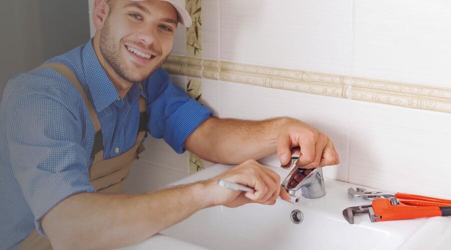 Professional clogged drains services in Fontana, KS
